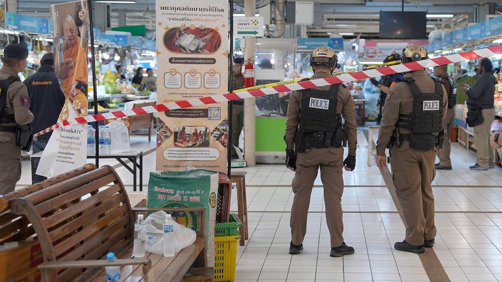 Warum der Mann schoss, ist noch unklar. Foto: Nava Sangthong/AP/dpa
