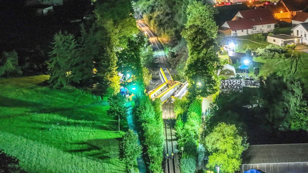 Drei Menschen kamen bei dem Unfall ums Leben, mehr als 40 wurden verletzt. Foto: Uncredited/dpa