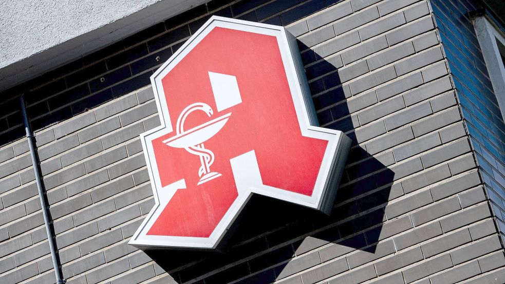 Die Zahl der Apotheken schrumpft immer weiter. Foto: dpa/Hauke-Christian Dittrich