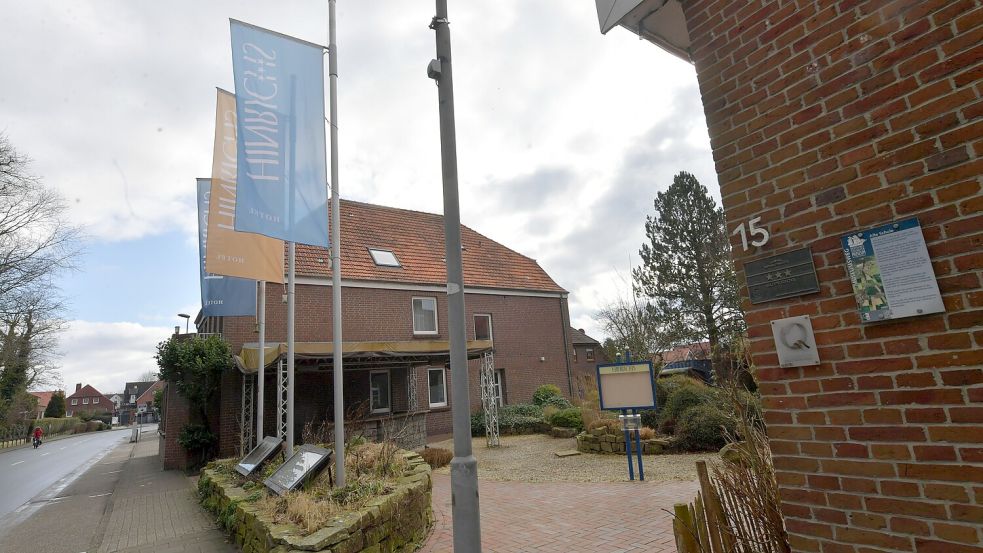 Das Hotel Hinrichs in Carolinensiel hatte viele Stammgäste. Nach der Insolvenz des früheren Eigentümers gibt es jetzt einen Käufer. Foto: Klaus Ortgies/Archiv