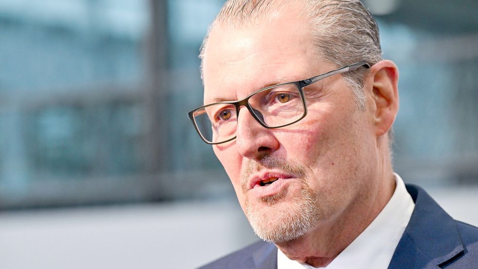 BDA-Chef Dulger: „Eine wöchentliche Höchstarbeitszeit passt besser in das Zeitalter der Digitalisierung als die strikte tägliche Höchstarbeitszeit.“ (Archivbild) Foto: Peter Kneffel/dpa