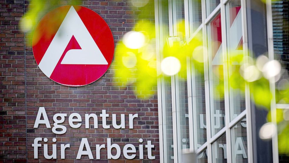 Bremen und Berlin haben weiter die höchste Arbeitslosenquote. Foto: Sina Schuldt/dpa