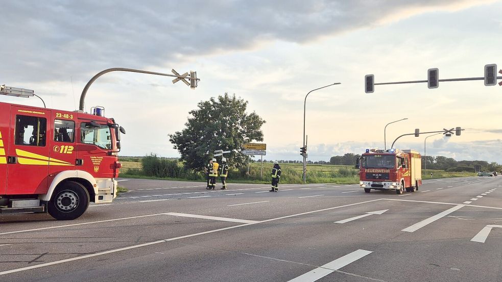 Die Feuerwehr war neben dem Rettungsdienst, mehreren Notärzten und der Polizei im Einsatz. Foto: Feuerwehr Uthwerdum