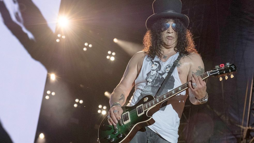Guns N’ Roses-Gitarrist Slash: Seine Band tritt 2025 erstmals in Wacken auf. Im Livestream wird das aber wohl nicht zu sehen sein. Foto: imago/ZUMA Press