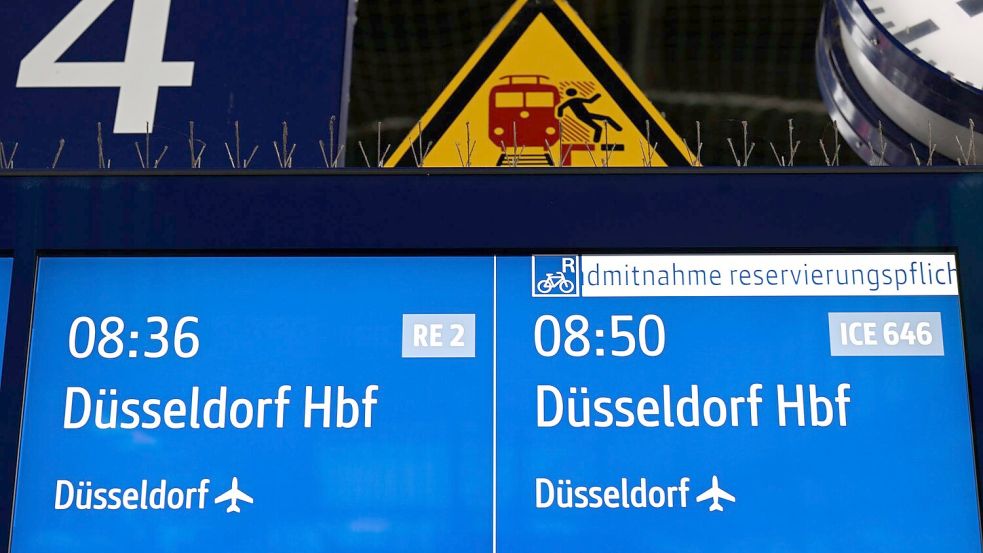 Die Deutsche Bahn hat die Strecke Duisburg-Düsseldorf in den Morgenstunden wieder freigegeben. Foto: Roberto Pfeil/dpa