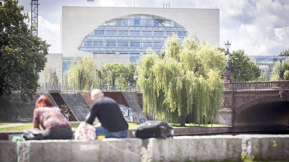 Die Berliner nennen das Kanzleramt auch Waschmaschine. Der geplante Ausbau sorgt immer wieder für Aufregung. Foto: IMAGO/
