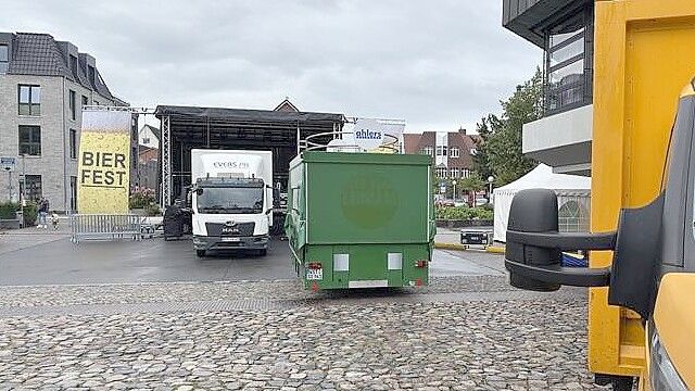Am Sonnabend wurde das Bierfest vorzeitig abgebaut. Der Veranstalter Marema hatte den zweiten Teil der Feier abgesagt. Foto: Lasse Paulsen