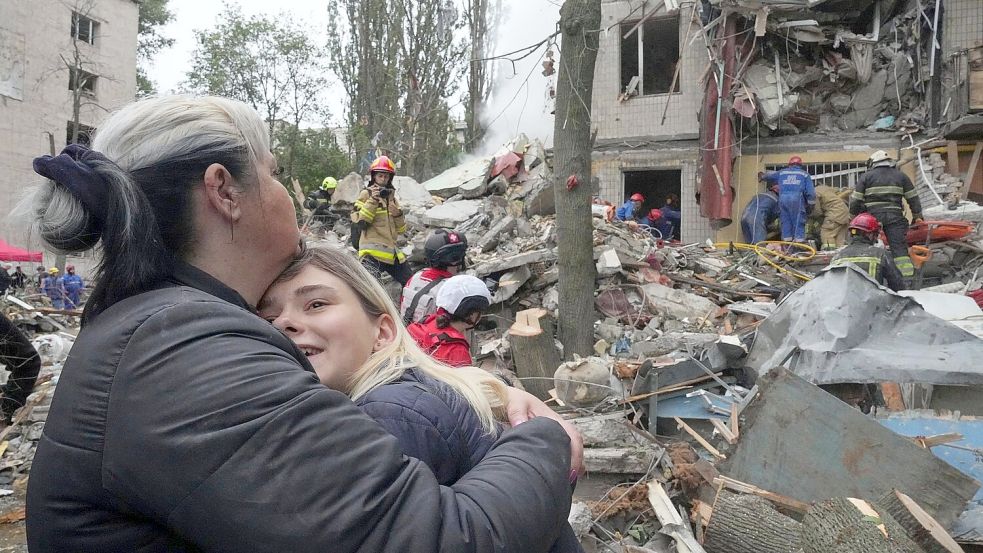 Die ukrainische Haupstadt Kiew ist regelmäßig Ziel russischer Luftangriffe mit Drohnen und Raketen. Foto: Efrem Lukatsky/AP/dpa