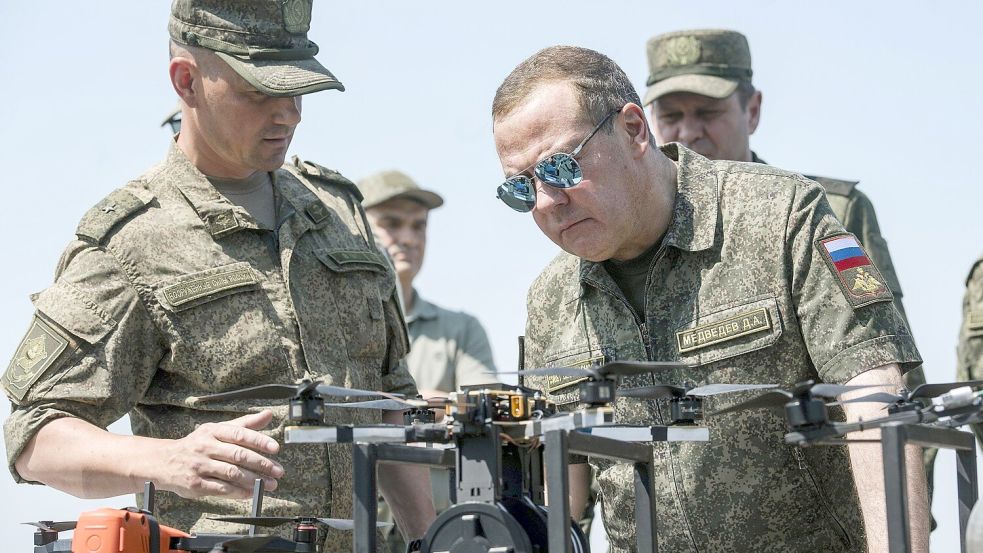 Provokateur: Dmitri Medwedew (rechts). Foto: Uncredited/Sputnik Pool via AP/dpa