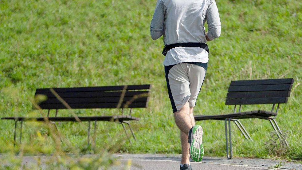 Ab 30 Minuten moderater Aktivität pro Tag können gesundheitliche Vorteile erzielt werden (Archivbild). Foto: Markus Lenhardt/dpa
