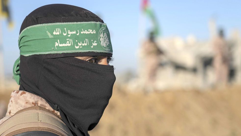 Ihnen geht es gut, während Zivilisten und Geiseln in Gaza fürchterlich leiden: Die Kämpfer der Hamas. Es liegt an ihnen, ob endlich eine Waffenruhe kommt oder nicht. Foto: Abdel Kareem Hana/AP/dpa