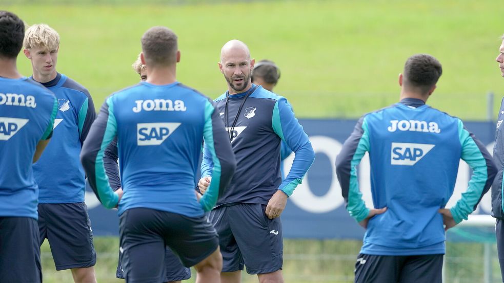 Trainingslager TSG Hoffenheim in Seefeld: Was hinter den Kulissen der Kraichgauer für Unruhe sorgt. Foto: IMAGO/Nordphoto