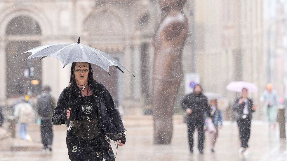 Sturm Floris sorgt für Unwetter in Großbritannien und Irland. Foto: Jacob King/PA Wire/dpa