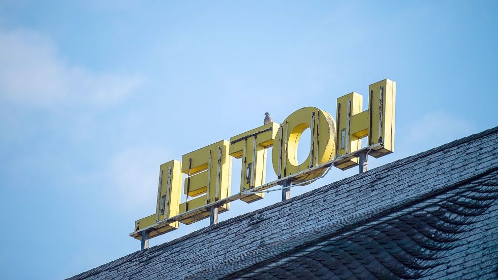 Die Zusammenarbeit mit Booking.com ist für viele Hotels alternativlos. (Symbolbild) Foto: Lino Mirgeler/dpa