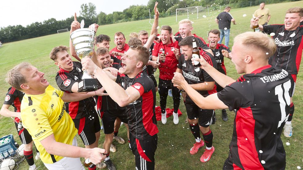 Der TSV Lammertsfehn gewann im Juni den Kreispokal und darf nun im Bezirkspokal starten. Foto: Doden/Emden