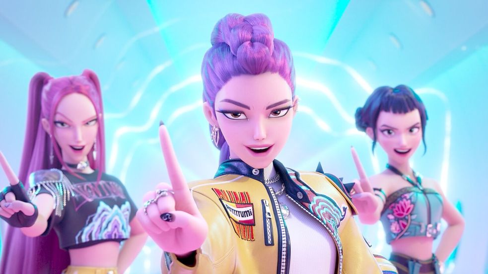 Von links nach rechts: Mira, Rumi und Zoey - die Heldinnen aus dem Animationsfilm „KPop Demon Hunters“. (Netflix-Bild) Foto: -/©2025 Netflix/dpa