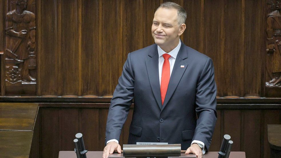 Polens neuer Präsident Karol Nawrocki während seiner Antrittsrede. (Foto aktuell) Foto: Pawek Supernak/PAP/dpa