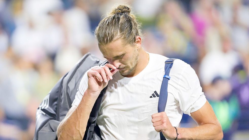 Vergab einen Matchball und verlor im Anschluss das Halbfinale: Alexander Zverev. Foto: Chris Young/The Canadian Press/AP/dpa