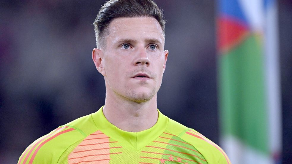 Marc-André ter Stegen ist als Mannschaftskapitän beim FC Barcelona abgesetzt worden. Foto: Federico Gambarini/dpa