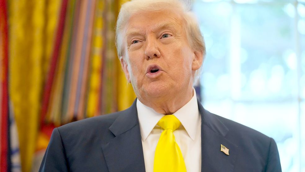 Trump macht ein Putin-Selenskyj-Treffen nicht zur Vorbedingung für sein Treffen mit Putin. Foto: Mark Schiefelbein/AP/dpa