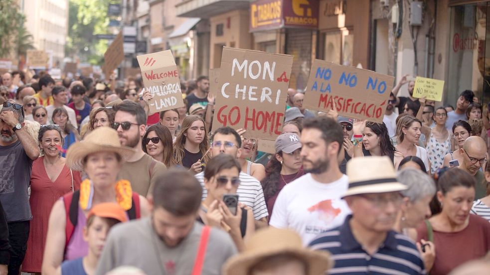 Sind Touristen nicht mehr willkommen? (Archivbild) Foto: Clara Margais/dpa