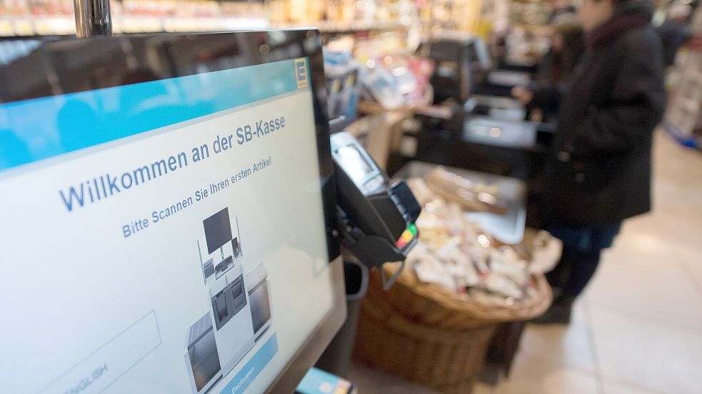 Wenn sie funktioniert, ist die SB-Kasse purer Luxus beim schnellen, selbstverantwortlichen Einkauf. Nutzen Ladendiebe das aus? Foto: Swen Pförtner/dpa