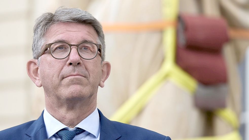 Kulturstaatsminister Wolfram Weimer empfiehlt öffentlich geförderten Institutionen einen Verzicht auf Gendersprache mit Sonderzeichen. (Archivbild) Foto: Hannes P Albert/dpa