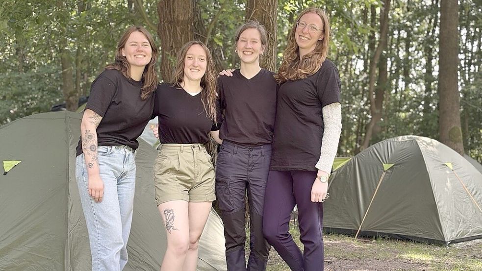 Pia Pentzlin, Leona Spindler, Deike Terhorst und Jasmin Oltmanns (von links) blicken auf eine Woche voller Höhen und Tiefen zurück. Foto: Anita Blöchl