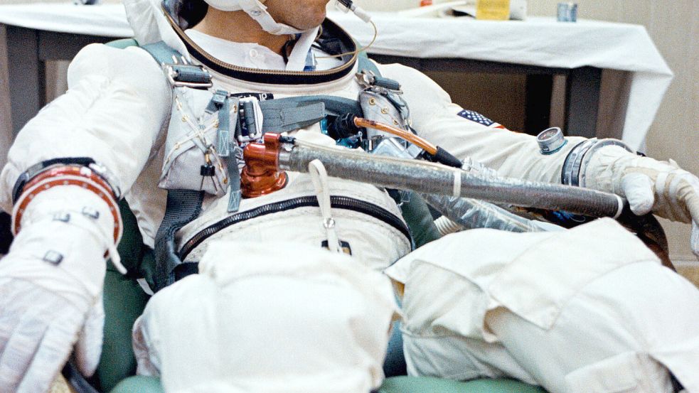 Astronaut James Lovell, der 1970 Raumfahrtgeschichte schrieb, ist mit 97 Jahren gestorben. Foto: IMAGO/UIG