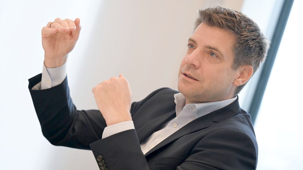 Stoy: „Wir haben ein paar offensichtliche Lücken im Angebot, die wir so zügig wie möglich schließen wollen.“ Foto: Arne Dedert/dpa