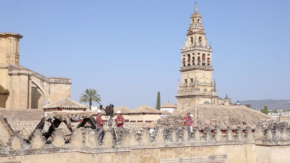Die Kathedrale ist eine der größten Touristenattraktionen Spaniens. Foto: Madero Cubero/EUROPA PRESS/dpa