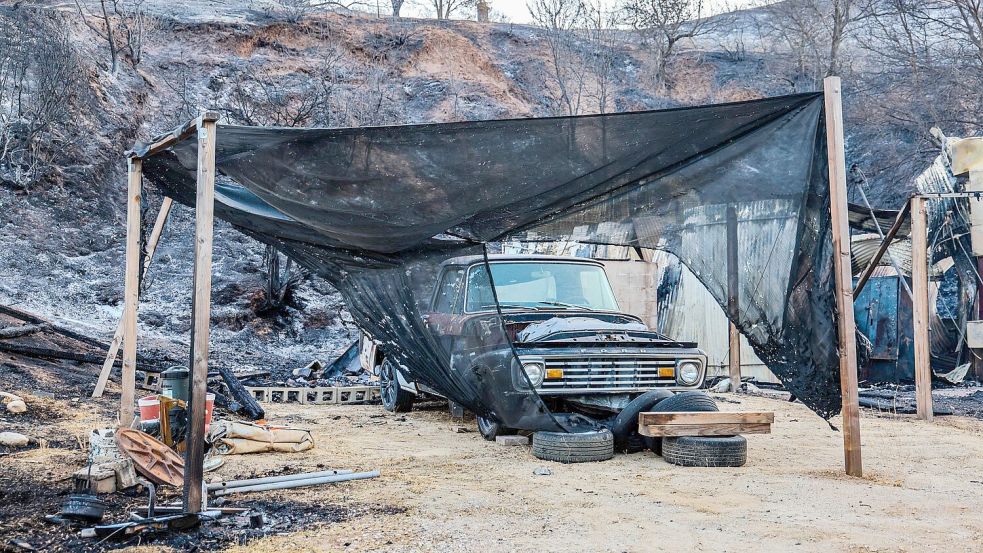 Das „Canyon Fire“ zerstörte nach Angaben der Behörden mindestens sieben Gebäude. Foto: Amy Katz/ZUMA Press Wire/dpa
