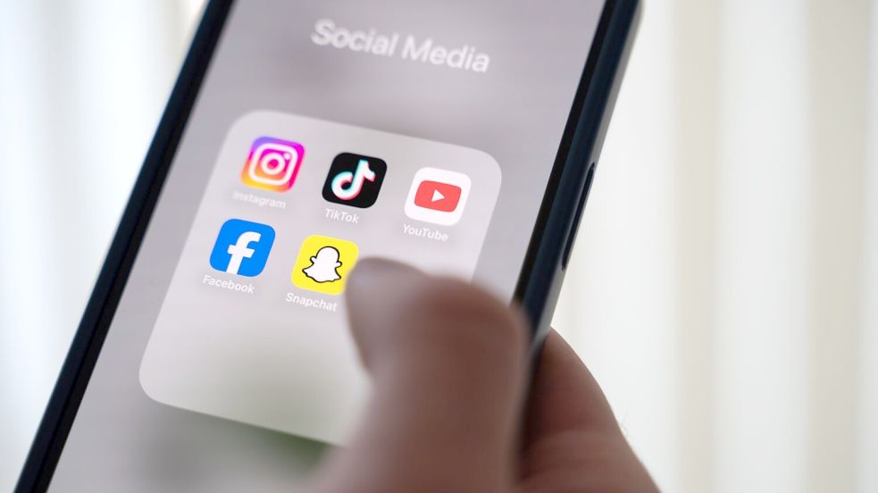 Der Bundestag will künftig auch auf Tiktok aktiv werden. (Symbolbild) Foto: Alicia Windzio/dpa