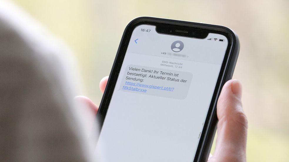 Über Phishing, sei es per E-Mail, SMS oder andere Nachrichtenformen, versuchen Betrüger, an Konto und Login-Daten zu gelangen, um die dann zu nutzen. Foto: Wolf von Dewitz/dpa