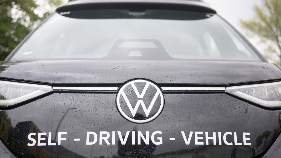 Die automatisierten Fahrfunktionen von VW würden im öffentlichen Straßenverkehr getestet, und zwar in Europa, Japan und den USA, so das Unternehmen. Foto: dpa/Sebastian Gollnow
