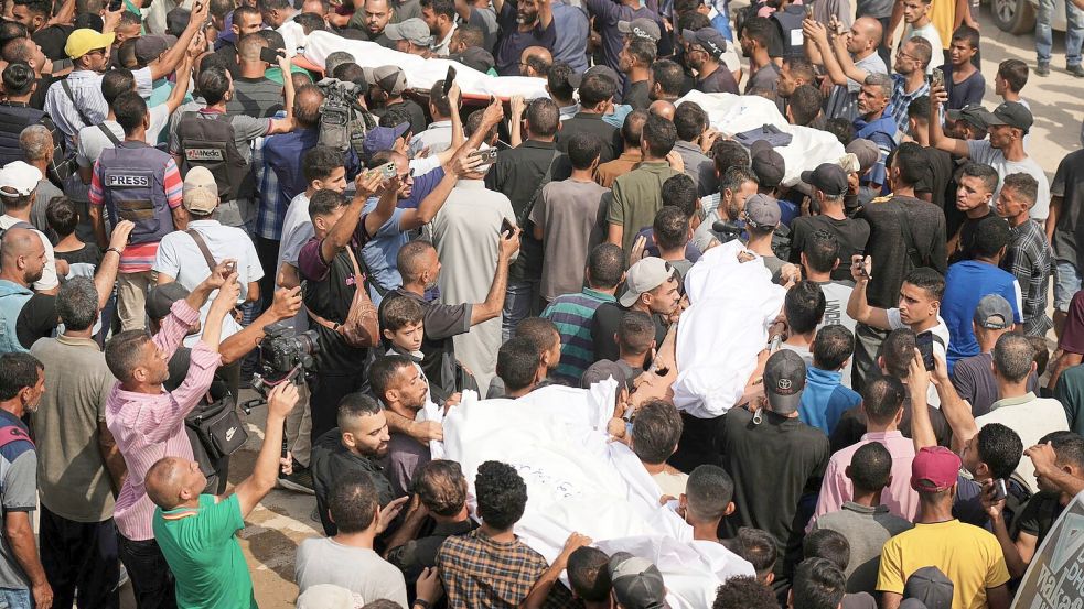 Bei einem israelischen Luftangriff wurden in Gaza fünf Mitarbeiter von Al-Dschasira getötet. Foto: Jehad Alshrafi/AP/dpa