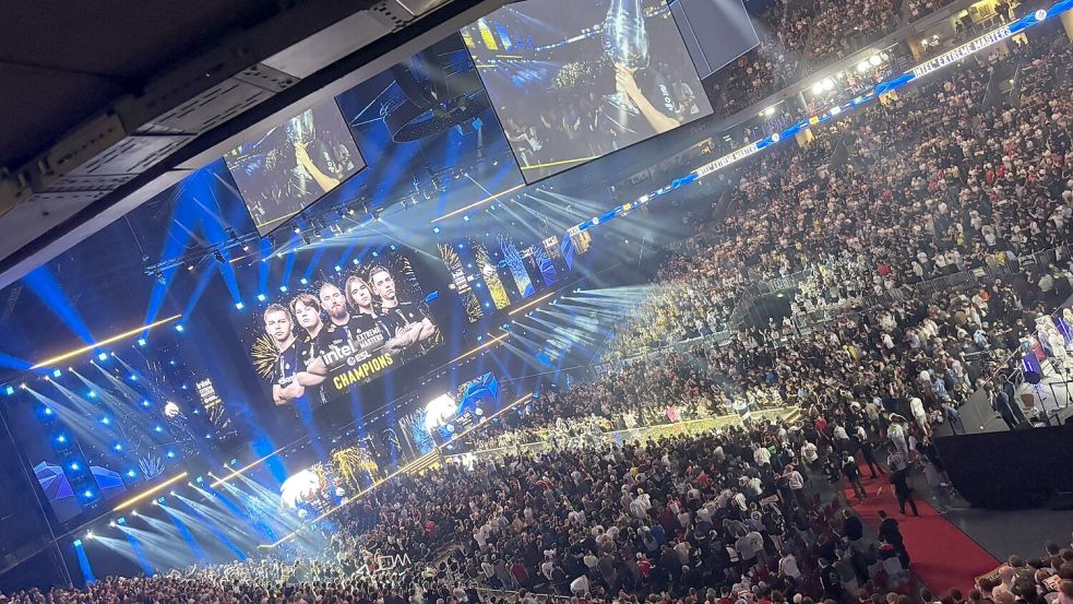 Team Spirit entschied das Finale beim IEM Cologne 2025 in der Lanxess Arena für sich. Foto: Lars Löschen