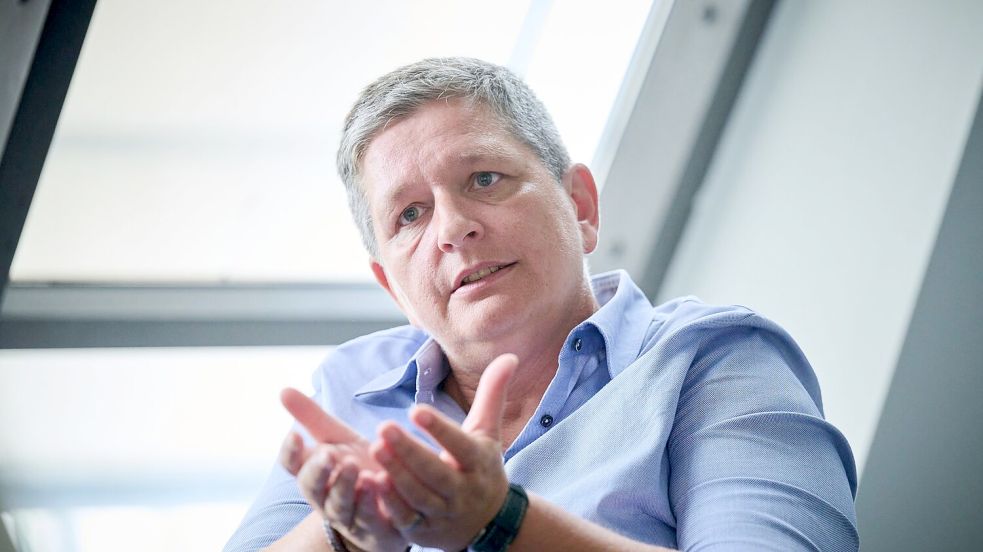 BSI-Präsidentin Claudia Plattner sagt, ihrer Behörde gehe es in puncto KI darum, Innovationen zu begleiten und nicht zu blockieren. (Archivbild) Foto: Annette Riedl/dpa