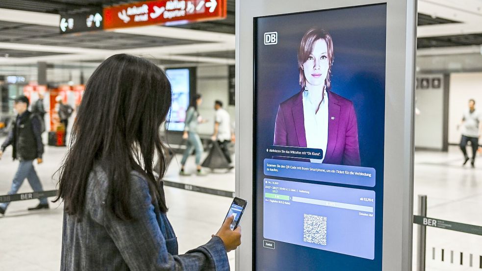 Künstliche Intelligenz ist bereits Teil von Arbeitsabläufen in verschiedenen Branchen. (Symbolbild) Foto: Jens Kalaene/dpa
