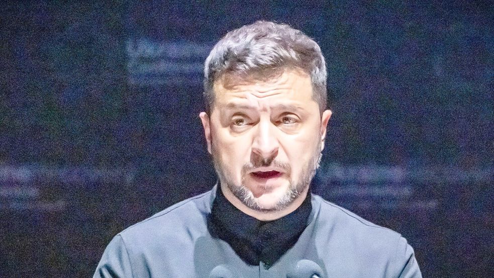 Der ukrainische Präsident Wolodymyr Selenskyj schließt Entscheidungen zu seinem Land bei einem Gipfeltreffen von US-Präsident Donald Trump und Kremlchef Wladimir Putin in Alaska aus. (Archivbild) Foto: Michael Kappeler/dpa