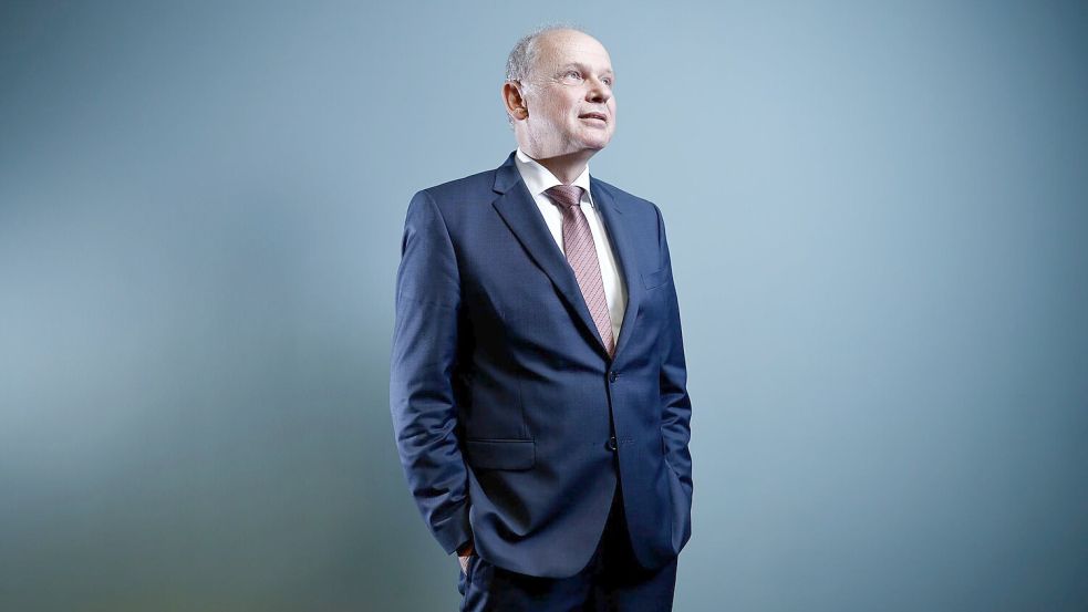 Tui-Chef Ebel führt den Konzern seit Oktober 2022. Zuvor war er Finanzvorstand und verantwortete lange die Bereiche Hotels, Kreuzfahrten und Destinationen. (Archivbild) Foto: Carsten Koall/dpa