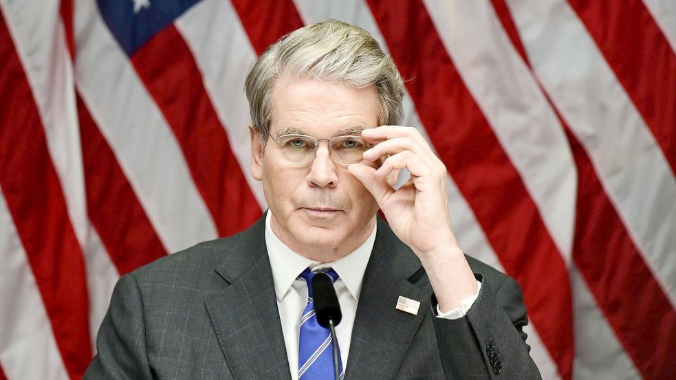 Der Deal, wonach zwei Chipkonzerne für Lizenzen zum China-Export an die US-Regierung zahlen, könnte laut US-Finanzminister Bessent auch in anderen Branchen gelten. Foto: Magnus Lejhall/TT News Agency/AP/dpa