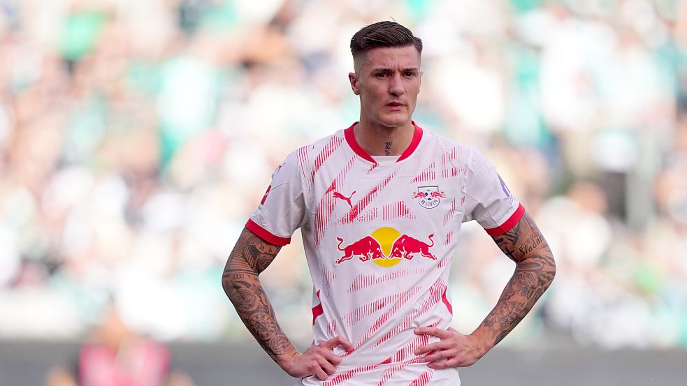 Benjamin Sesko wird RB Leipzig in Richtung Manchester verlassen. Der Top-Stürmer hinterlässt eine Lücke im Kader, die es zu schließen gilt. Foto: IMAGO/DeFodi Images/Ulrik Pedersen