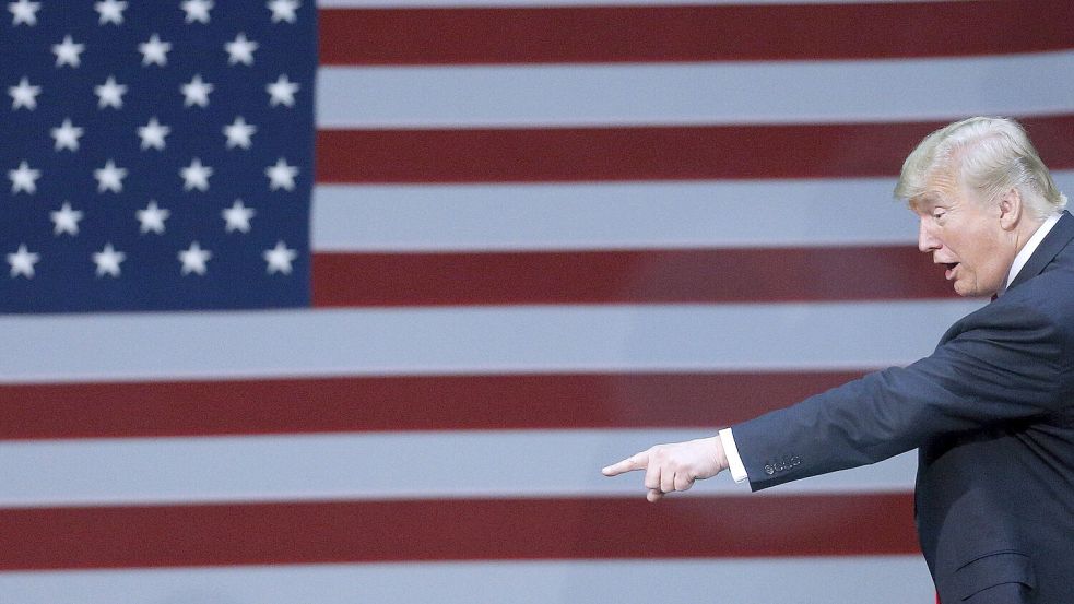 Donald Trump zeigt den Museen, wo‘s langgeht: Sie sollen ihm ihre Ausstellungskonzepte vorlegen, damit Regierungsstellen sie prüfen können - im 250. Jahr ihres Bestehens sollen sich die USA von ihrer besten Seite zeigen. Auch, was ihre Geschichte angeht. Foto: dpa/Jonathan Bachman/AP