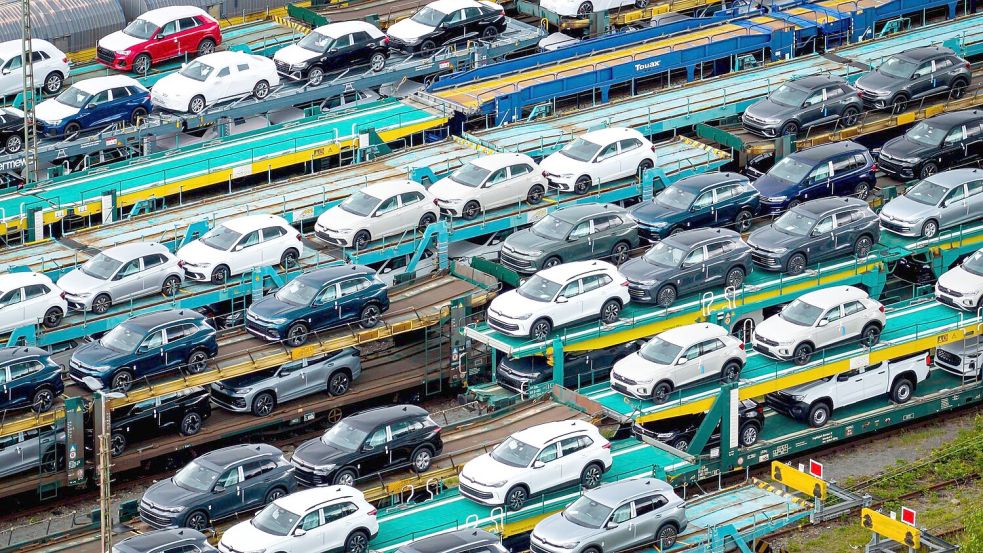 Die deutschen Autobauer hatten zuletzt deutliche Gewinneinbrüche verkündet. Foto: Sina Schuldt/dpa