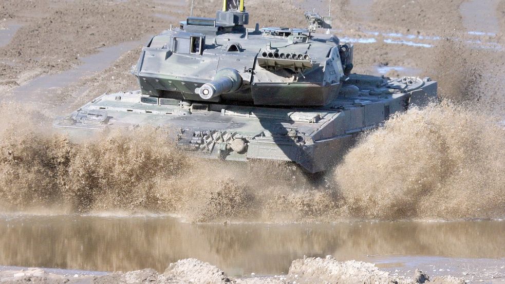 Herrsteller von Panzern, Munition und anderen Rüstungsgütern profitieren von den Milliardenausgaben Deustchlands und der EU. Müssen Sie anders besteuert werden? Foto: Katharina Winkler/dpa