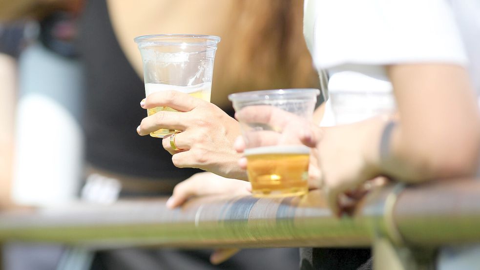 Beim Ostfriesland-Cup soll es laut dem Willen der Veranstalter eine einheitliche Biersorte geben. Symbolbild: Imago