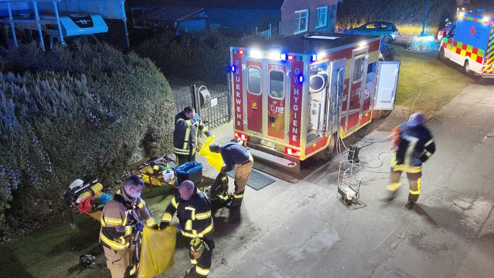 Die Freiwillige Feuerwehr Barßel rettete bei dem Einsatz in Barßelermoor einem Mann das Leben. Foto: Joachim Schulte/Feuerwehr Barßel