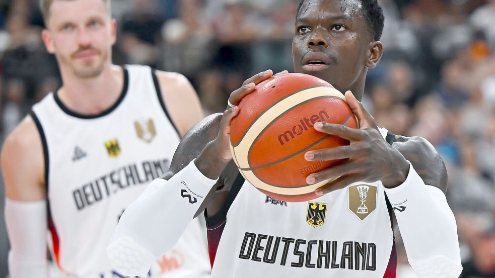 Hat mit seinem Team noch einiges an Arbeit: Dennis Schröder. Foto: Sven Hoppe/dpa