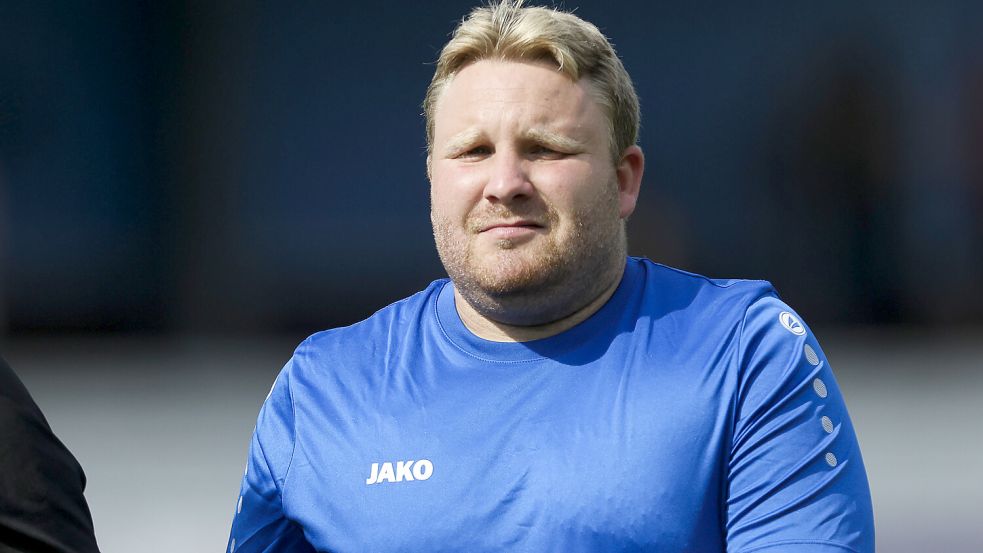 Germania-Trainer Jan-Niklas Eickels wartet mit seinem Team noch auf die ersten Punkte. Foto: Jens Doden/Emden